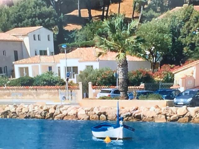 Ma Cabane De Pecheur Pieds Dans L'Eau - Lit Queen Size Saint-Mandrier-sur-Mer Exterior foto